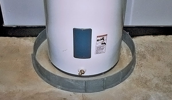 Water heater flood ring